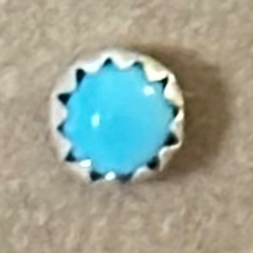 925 SS – Navajo small round Blue sleeping, beauty turquoise stud earrings - Picture 5 of 12